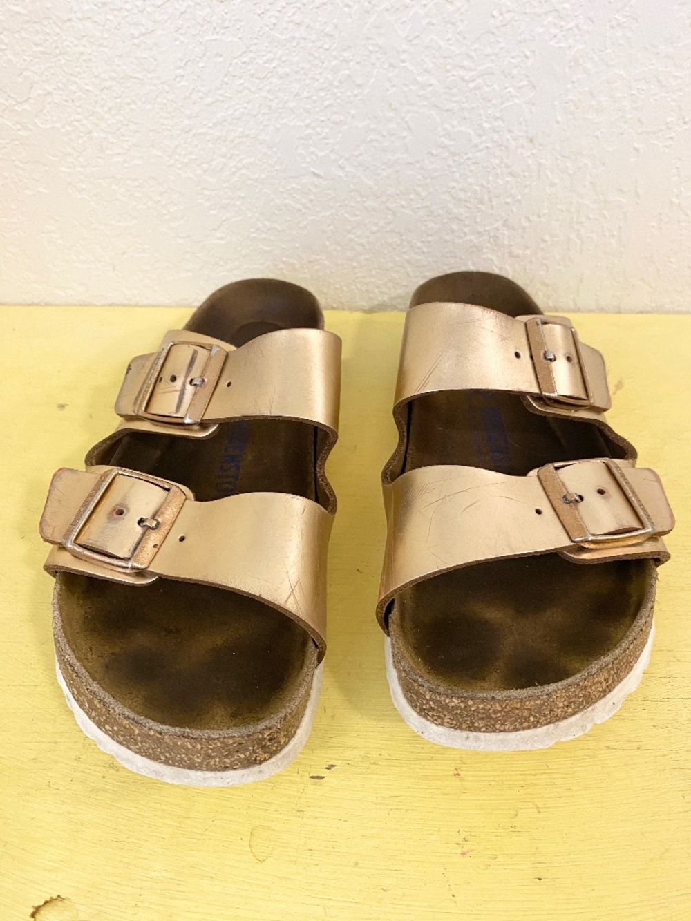 Birkenstock Arizona Size 40 Women’s Mettalic Pink Sandals